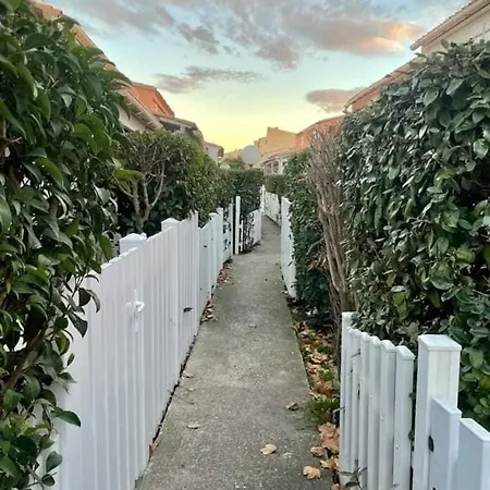 Semesterbostad Maison Prive