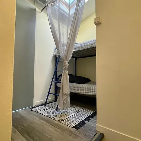 Semesterbostad Maison Prive